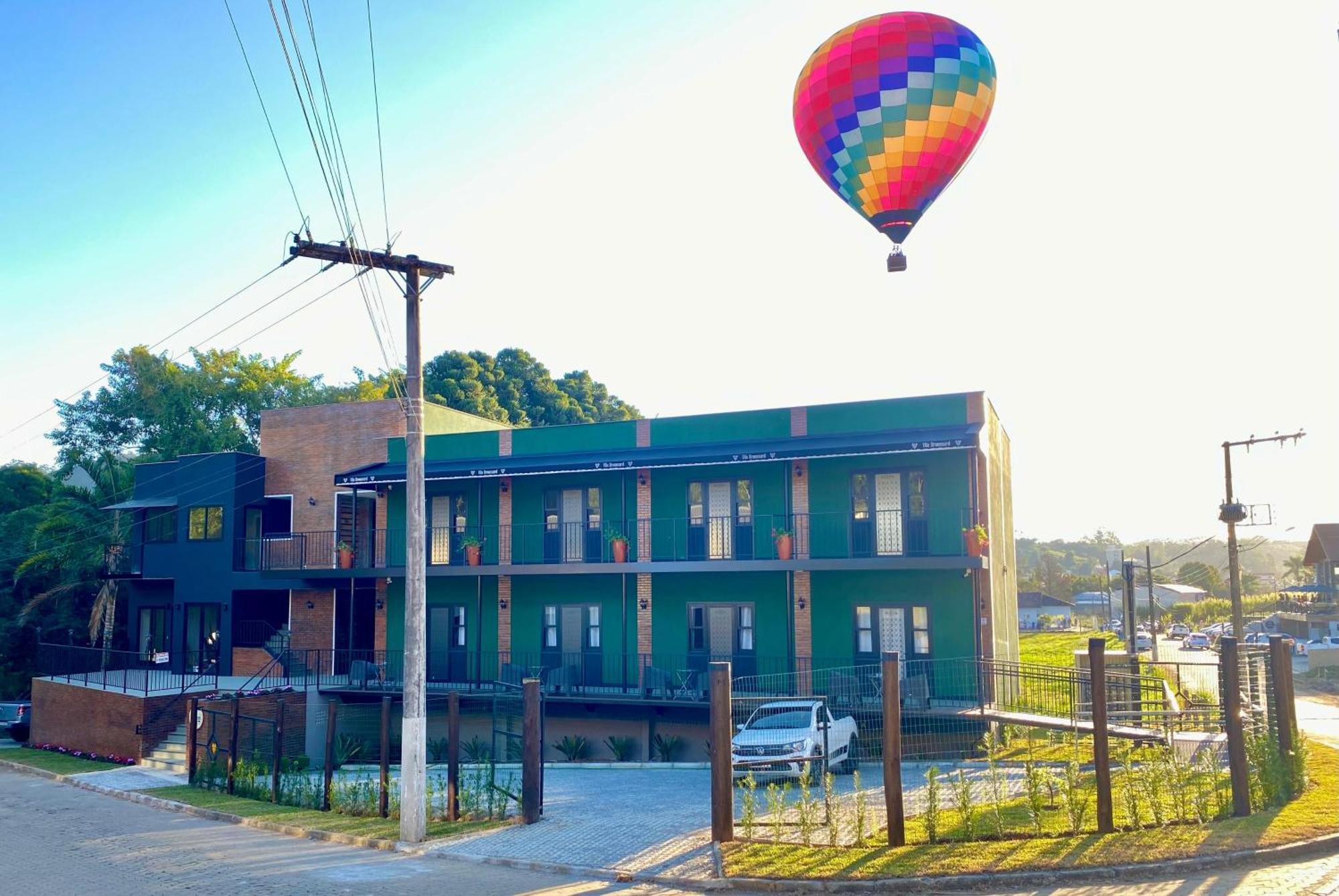 Broussard Flats Centro Pedra Azul *